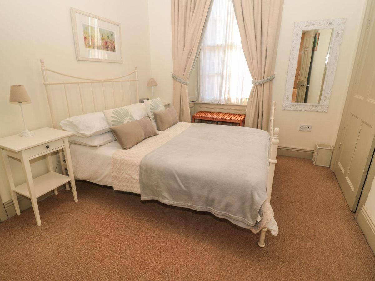 Oakwood Apartment Алнуик Екстериор снимка